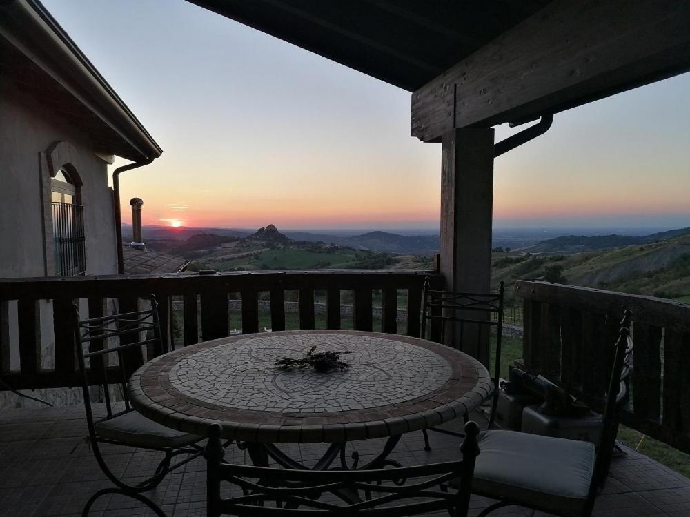 Fattoria Branciana Bed & Breakfast Rossena ภายนอก รูปภาพ