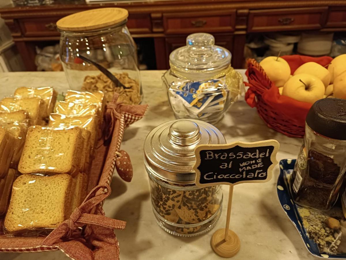 Fattoria Branciana Bed & Breakfast Rossena ภายนอก รูปภาพ