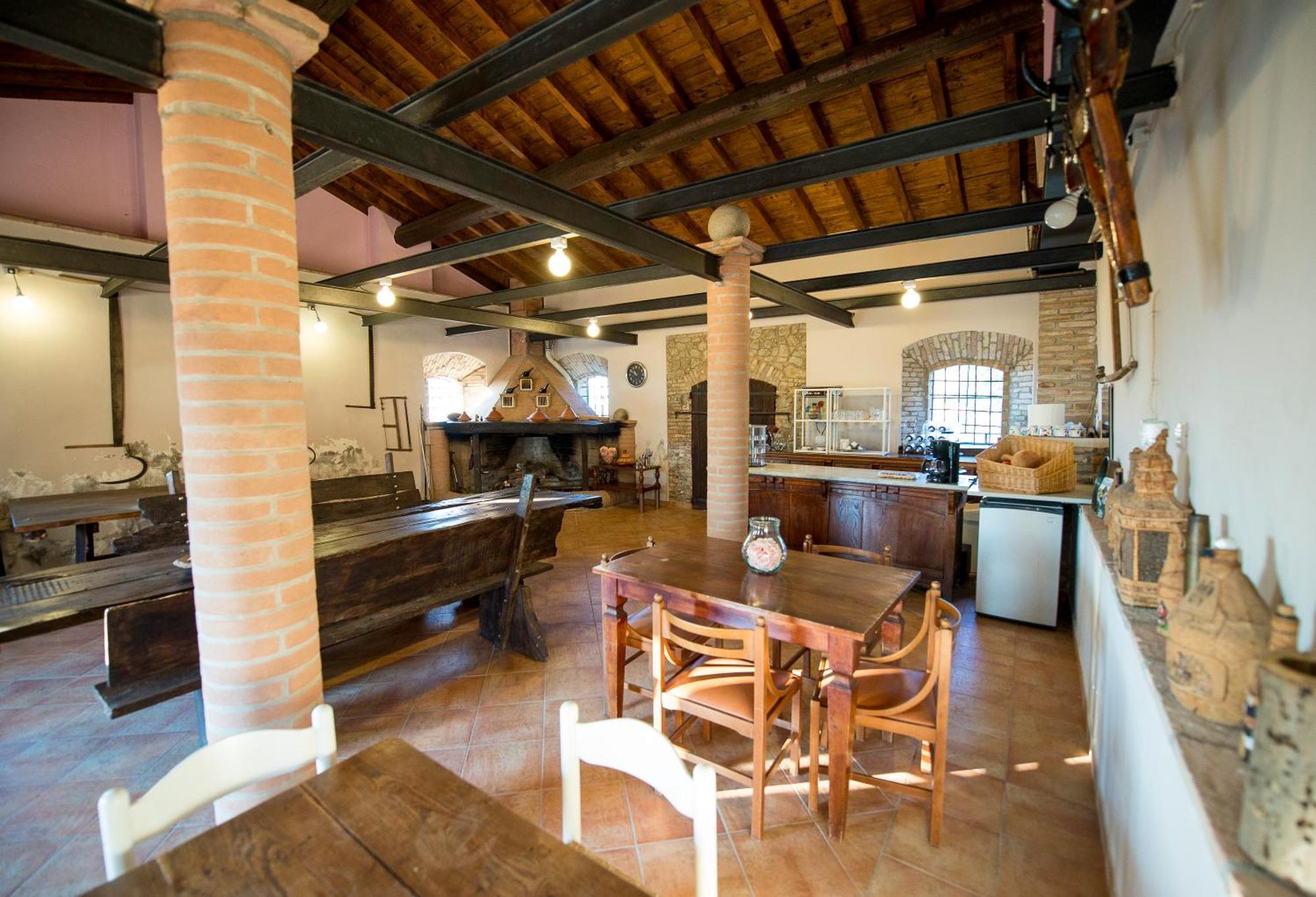 Fattoria Branciana Bed & Breakfast Rossena ภายนอก รูปภาพ